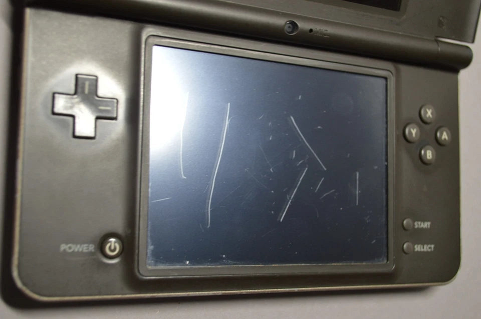 Nintendo DSi XL Konsole Gebraucht Akzeptabler Zustand dunkelbraun